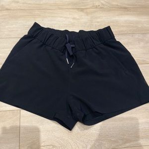 Lululemon On the Move shorts